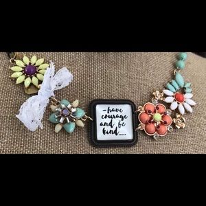 PLUNDER RETIRED NECKLACE